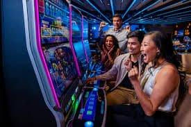 Responsible gaming message next to 6555bet Golden Rabbit Slots page